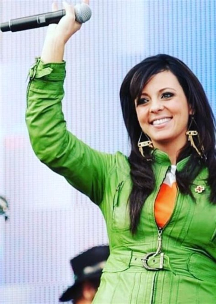 Sara Evans Height, Weight, Age, Spouse, Family, Facts, Biography