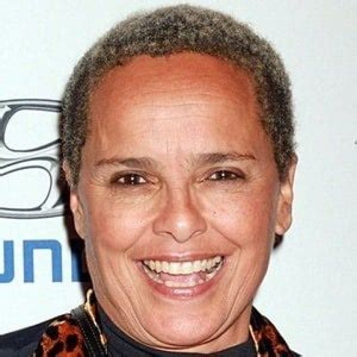 Shari Belafonte - Bio, Age, Wiki, Facts and Family