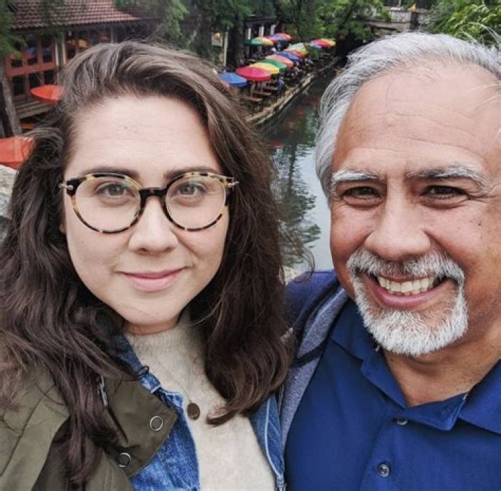 Stacy Hinojosa - Bio, Age, Wiki, Facts and Family