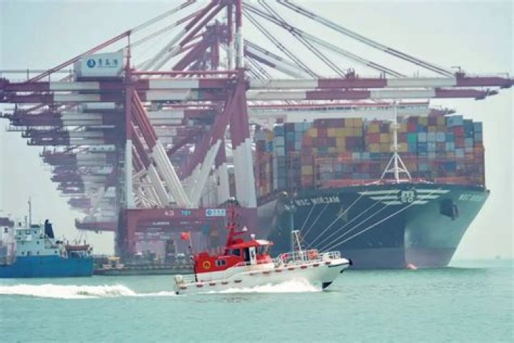 The World's Oldest Billionaire Is 102 Years Old And Has No Plans To Slow Down