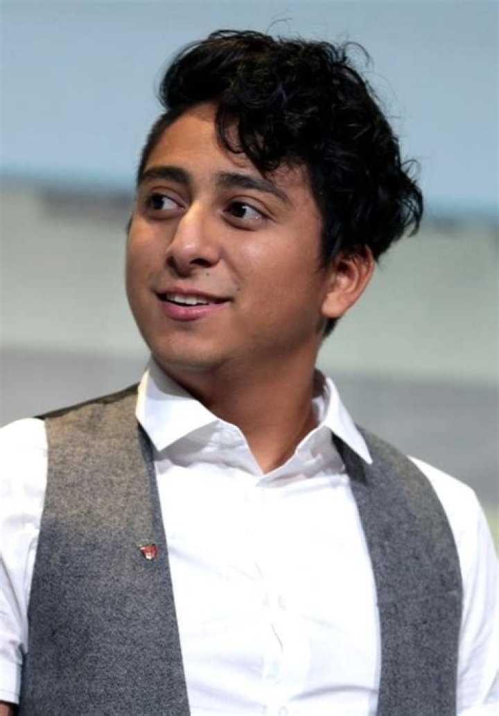 Tony Revolori Height, Weight, Age, Girlfriend, Biography, Family, Facts