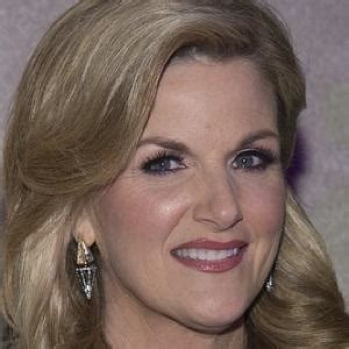 Trisha Yearwood - Bio, Age, Wiki, Facts and Family