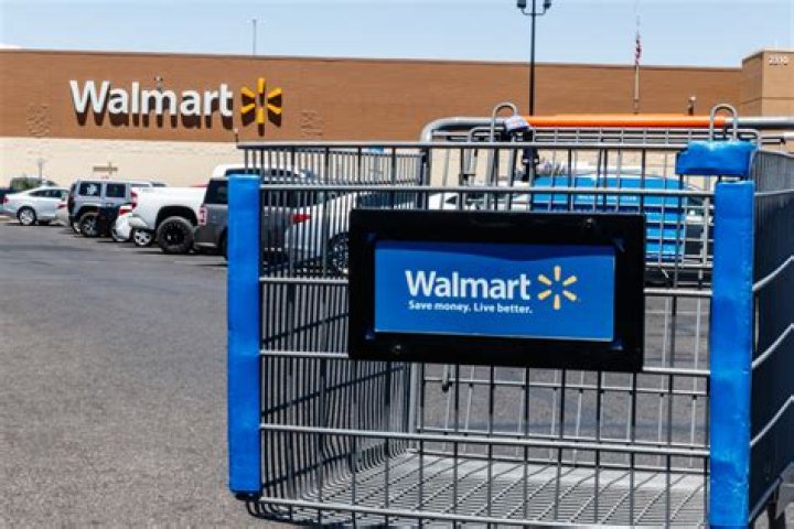 Walmart Shoppers Slam "Weirdest Ever" Self-Checkout Change