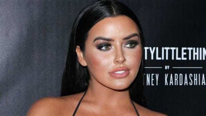 Who is Abigail Ratchford Dating Now