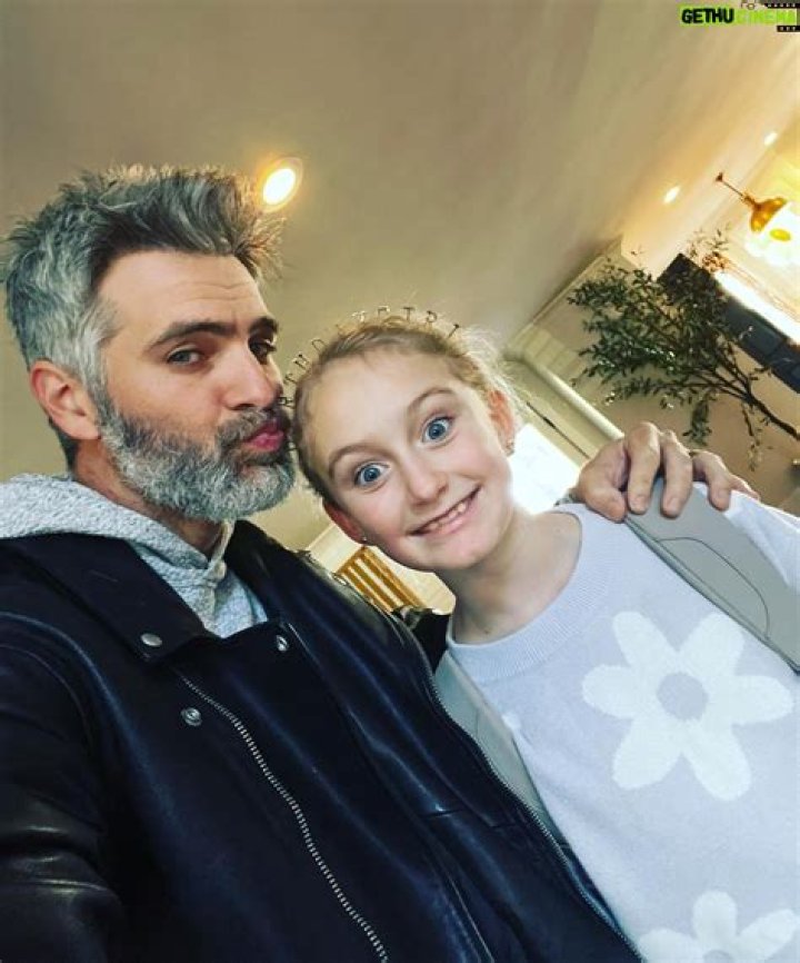 Who is Alan Powell Dating Now