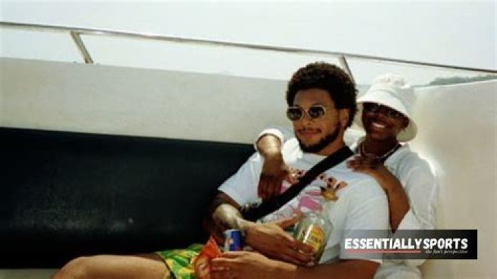 Who is Antoine Winfield Dating Now