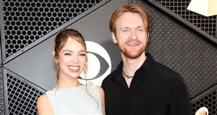 Who is Claudia Sulewski Dating Now