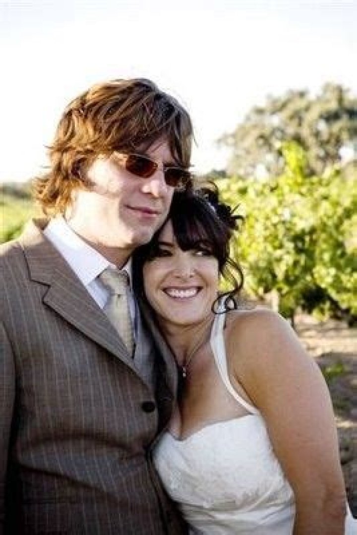 Who is Danielle Brisebois Dating Now