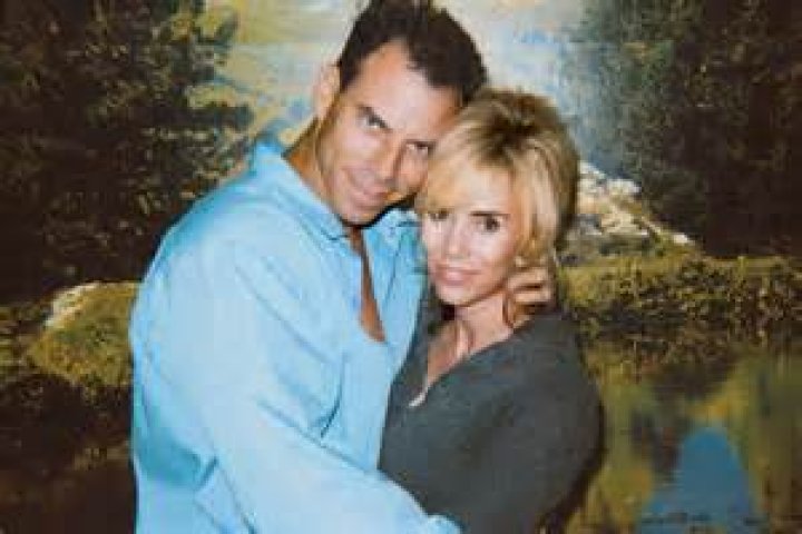 Who is Erik Lamkin Dating Now