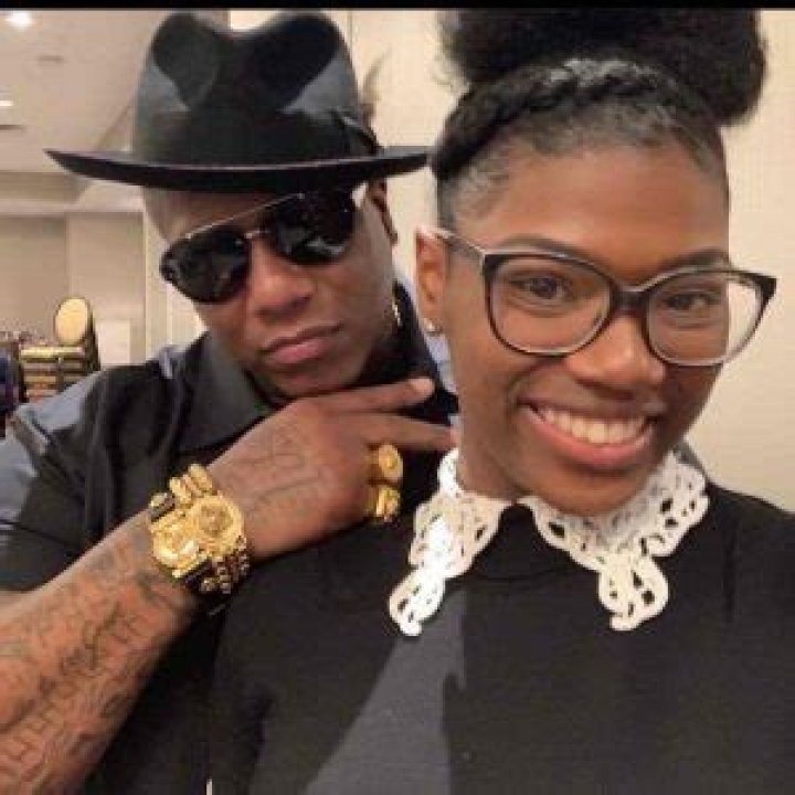 Who is Flossy Carter Dating Now