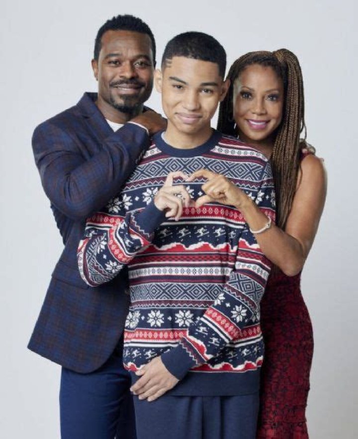 Who is Lyriq Bent Dating Now