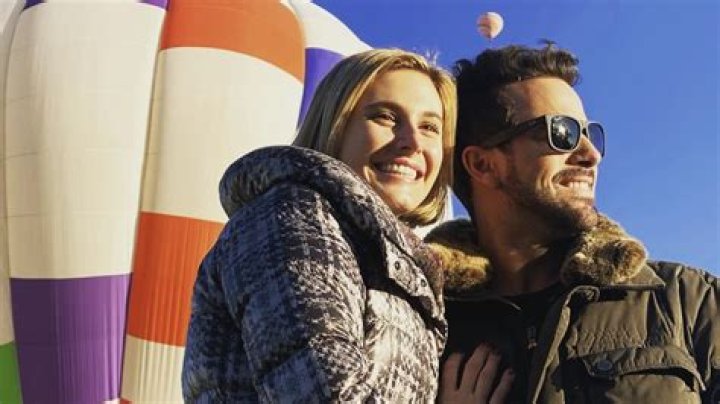 Who is Mane de la Parra Dating Now