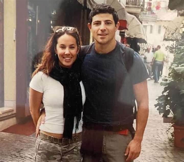 Who is Matt Gutman Dating Now