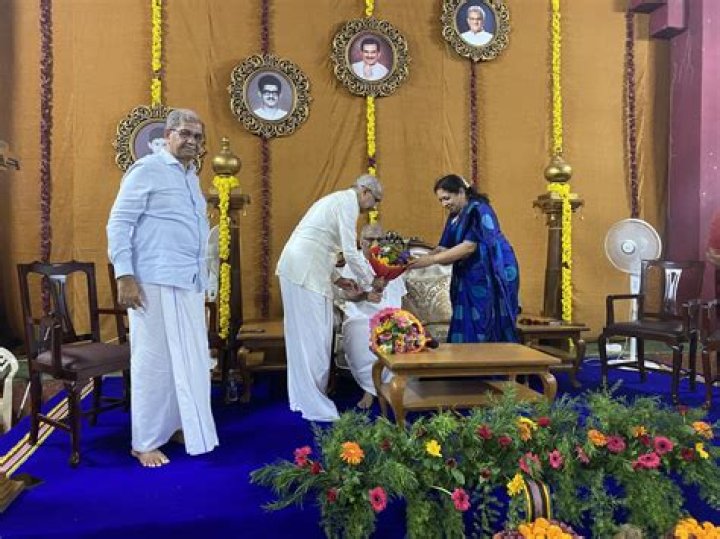 Who is Sameer Dharmadhikari Dating Now?