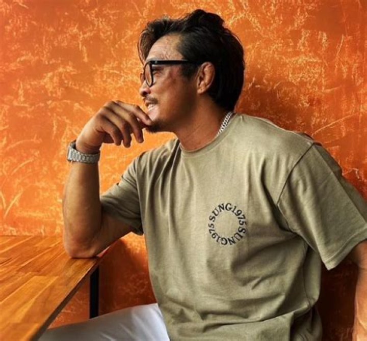 Yoshihiro Akiyama Bio -