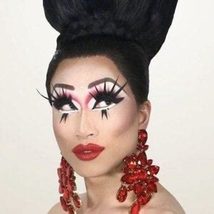 Yuhua Hamasaki - Bio, Age, Wiki, Facts and Family